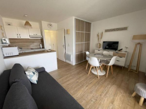 Appartement moderne, parking, proche plage et port - FR-1-723-95
